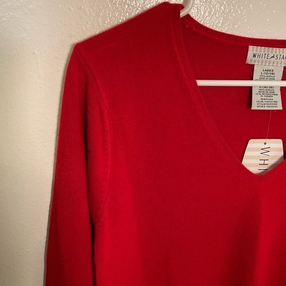 White Stag V-Neck Pullover Sweater Classic Red - Picture 4 of 11